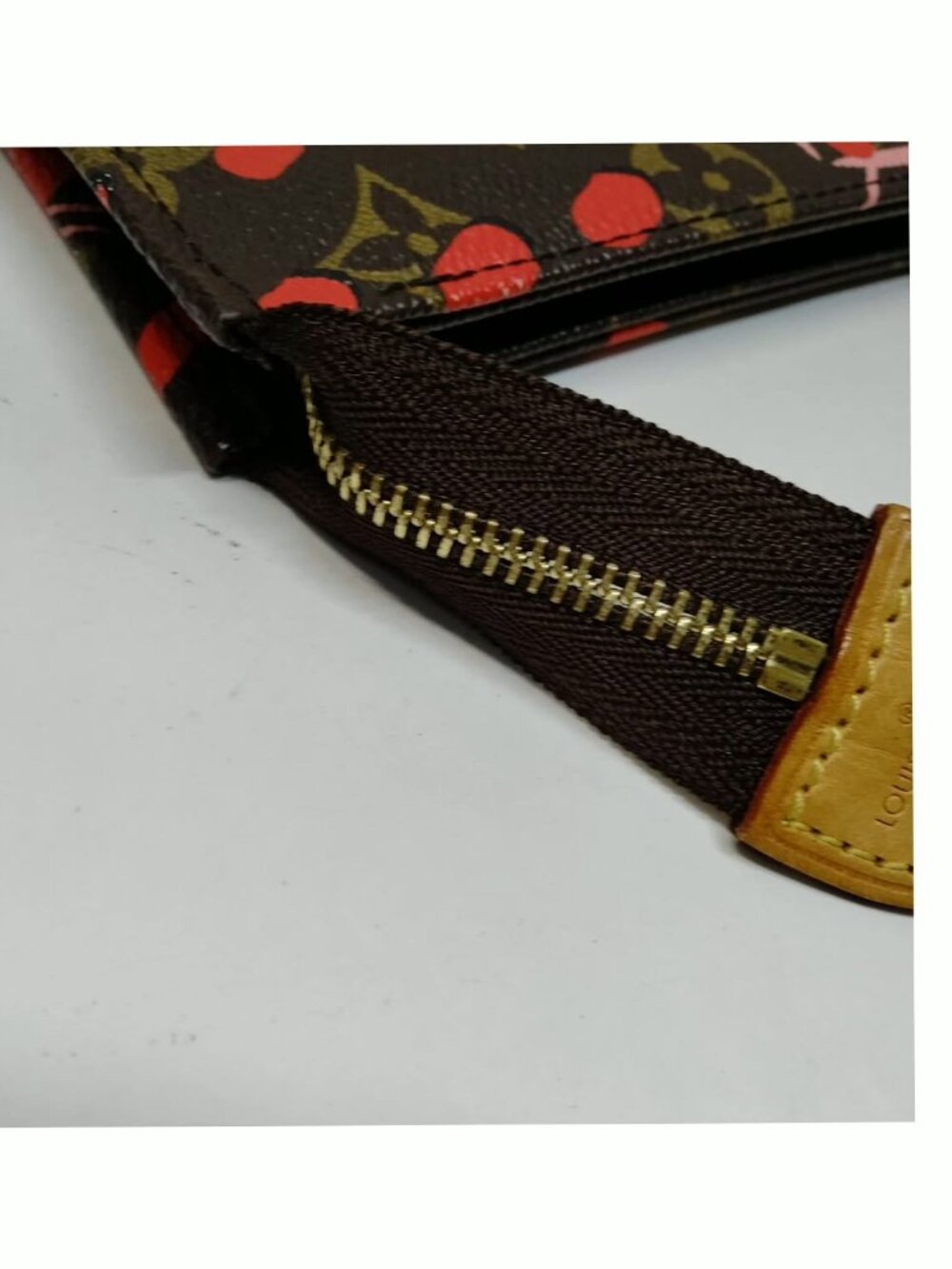 Authentic Louis Vuitton Monogram Jungle Print Pouch Cosmetic Clutch LV - Picture 8 of 16